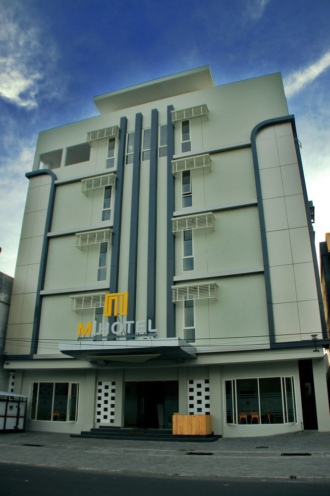 M Hotel Mataram Extérieur photo