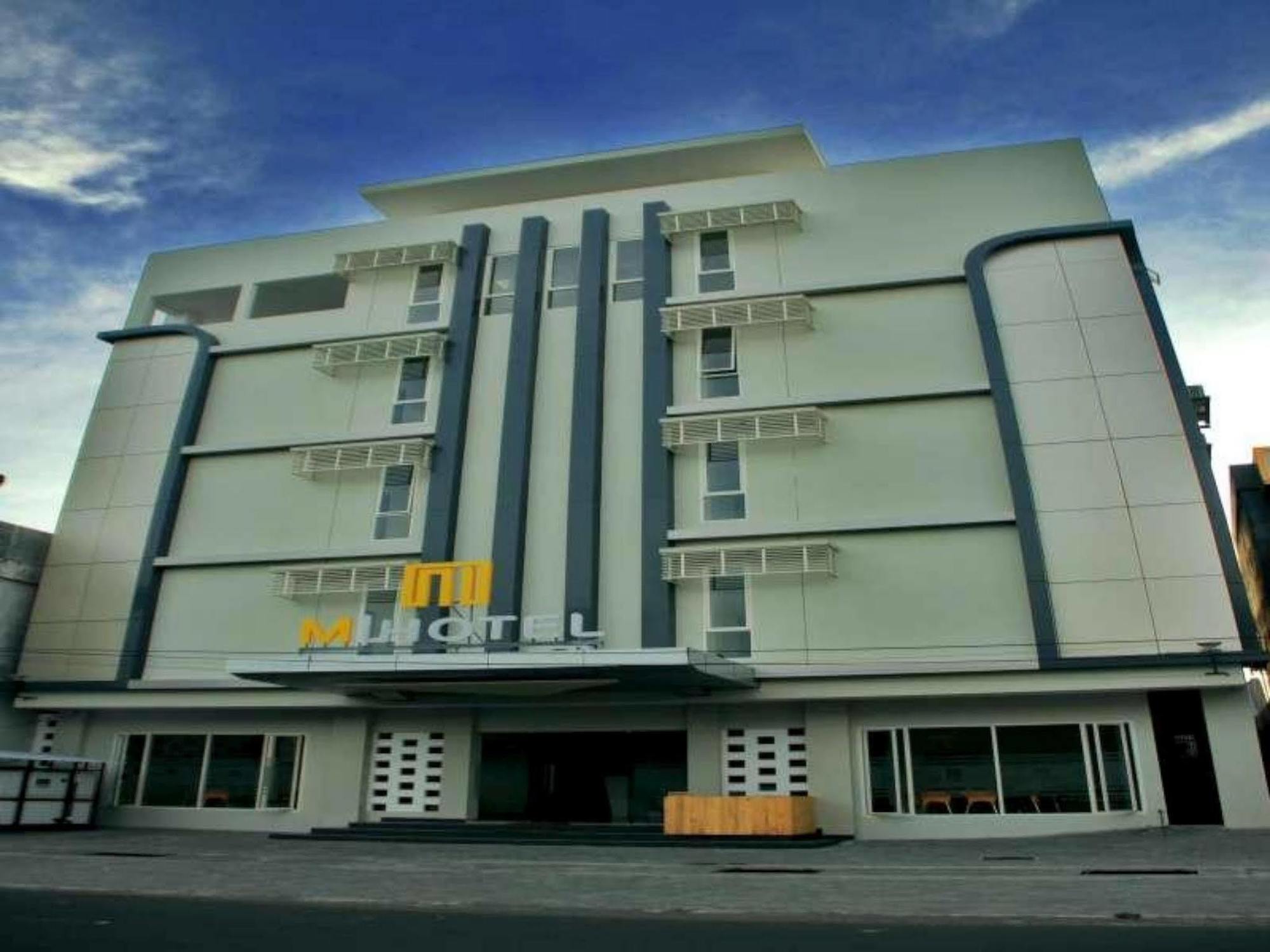 M Hotel Mataram Extérieur photo