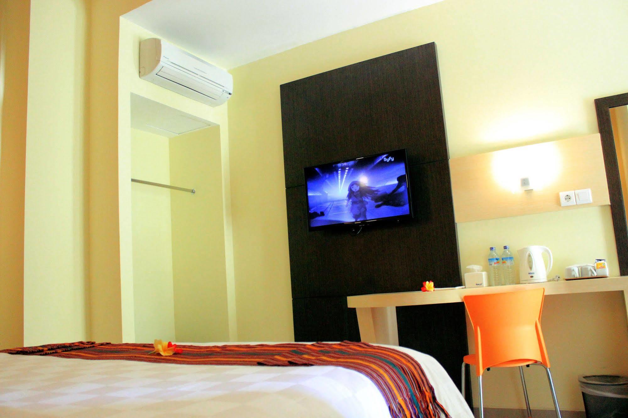 M Hotel Mataram Extérieur photo