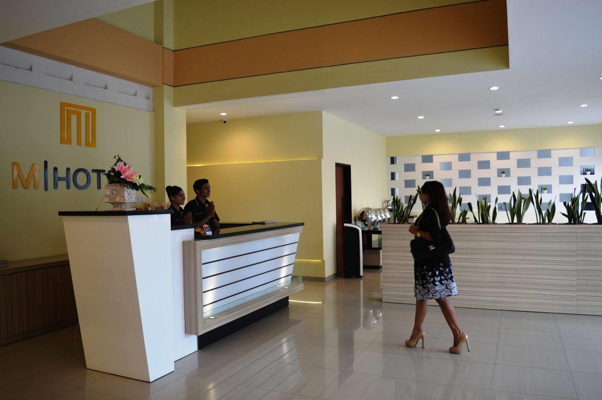 M Hotel Mataram Extérieur photo